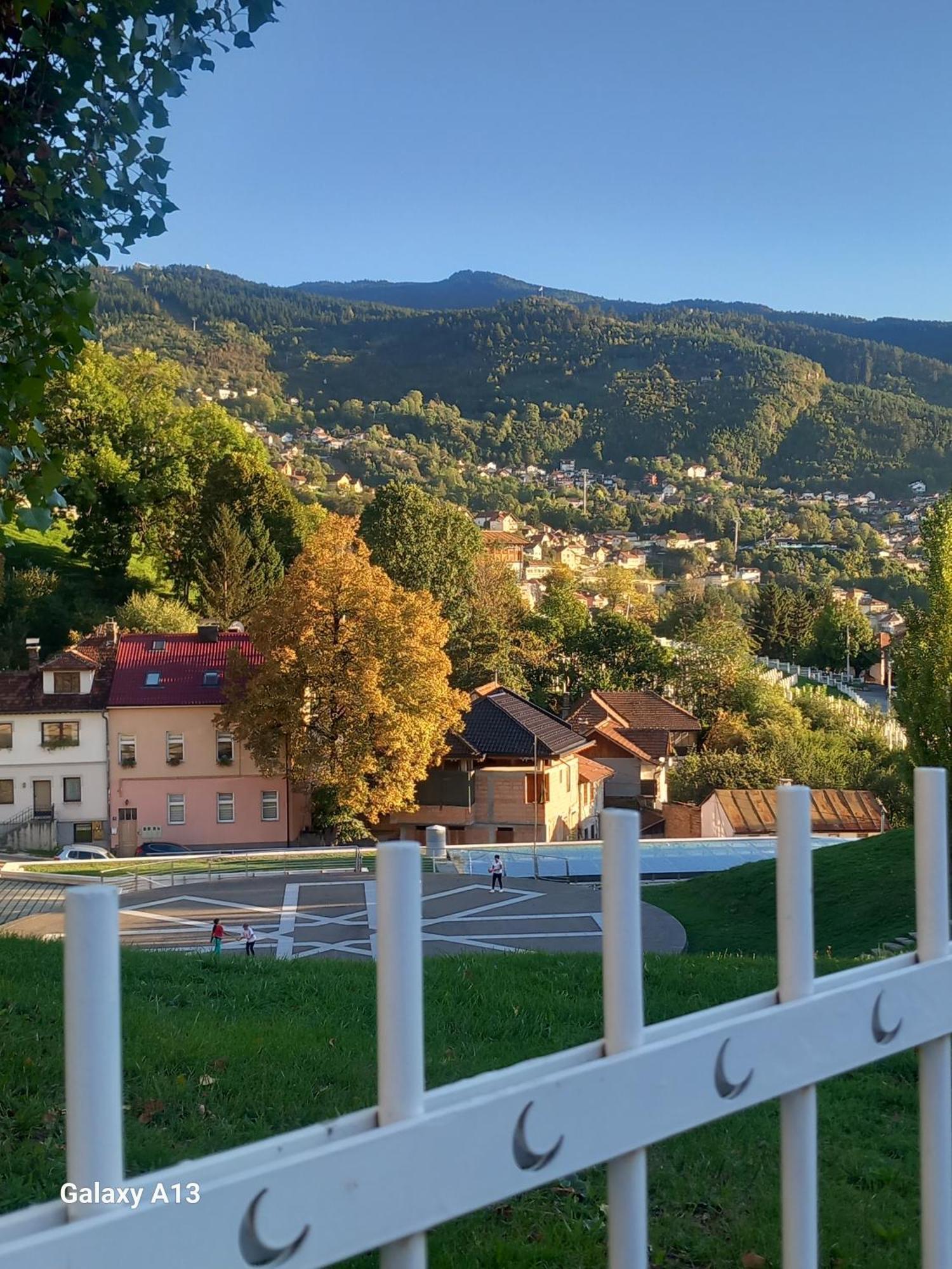 Budget Rooms Vratnik - Amazing Views Sarajevo Luaran gambar